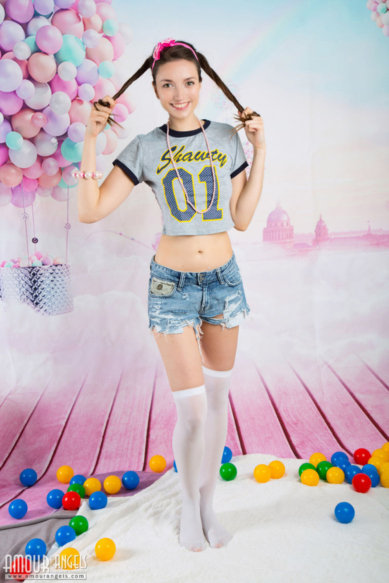 Sexy babe in stockings 00