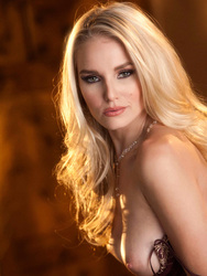 Liz Ashley Drops Her Hot Lingerie 07
