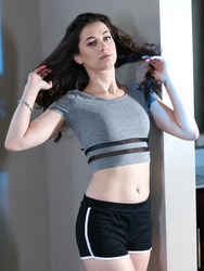 Georgia Jones Spreads Her Pussy