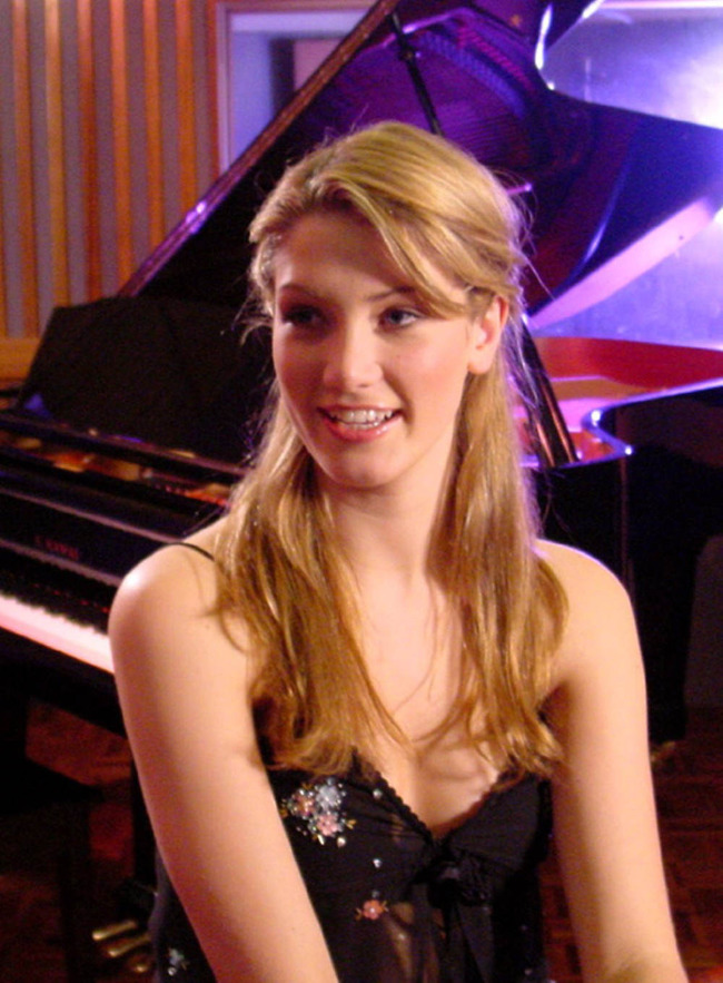 Hot Bodied Delta Goodrem  10