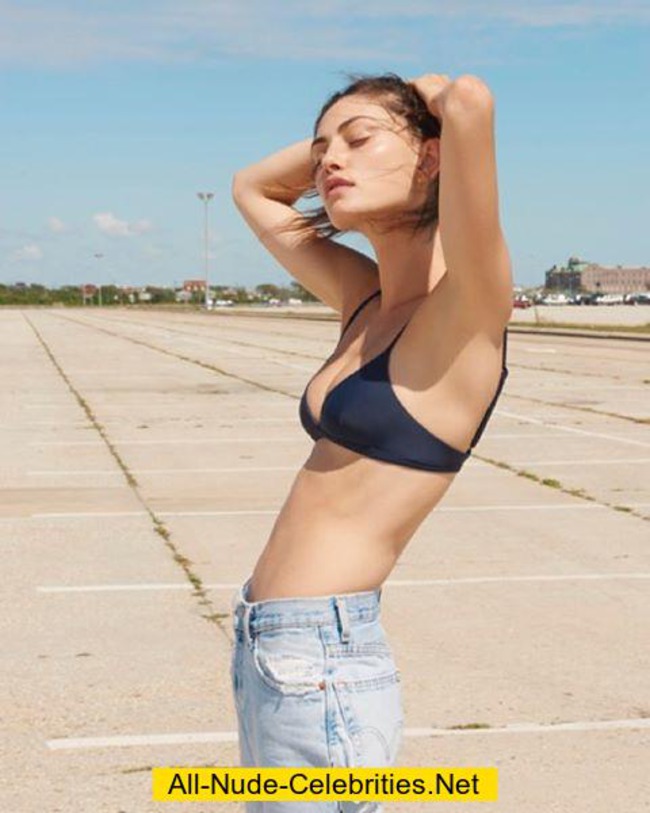 Phoebe Tonkin Sexy Posing Scans From Mags 11