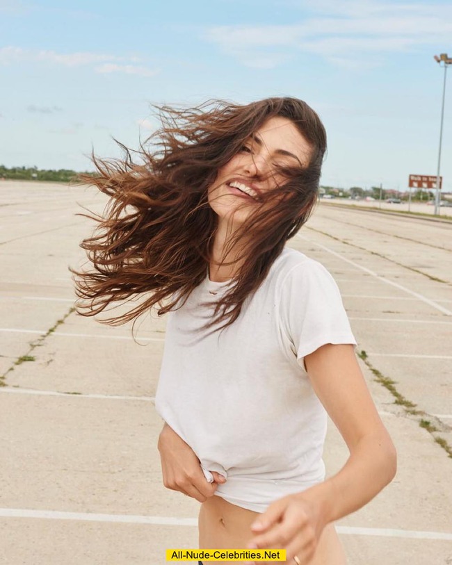 Phoebe Tonkin Sexy Posing Scans From Mags 13
