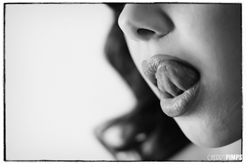 Jenna Sativa Sultry Strip Tease 20