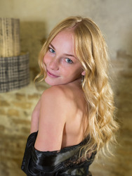 Blonde Beauty Runa 03