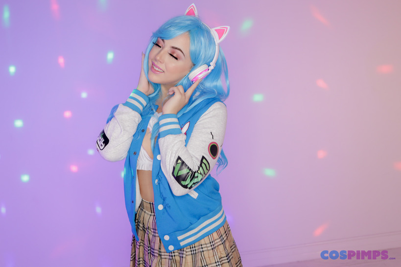 Music Makes Me Horny 09