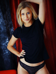 Blonde and gorgeous, Lisa Dawn looks absolutely irresistible 00