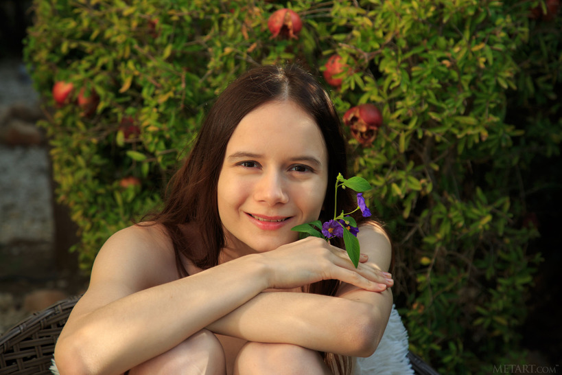 brunette cutie Eiby Shine 12