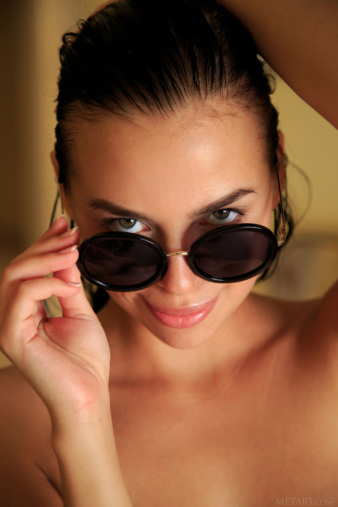 Vivacious Venice Lei 06