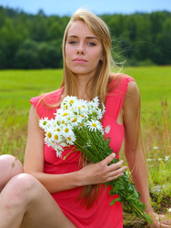 Shirley Nude On The Field 00