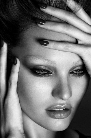 Candice Swanepoel Totally Nude In The Studio