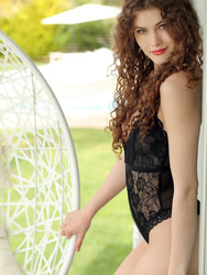 Curly Blonde Babe Heidi 01